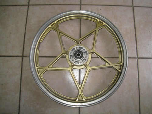GS 550 E Jante Roue Avant 1,85 x 19 Roue Original - Photo 3 sur 4