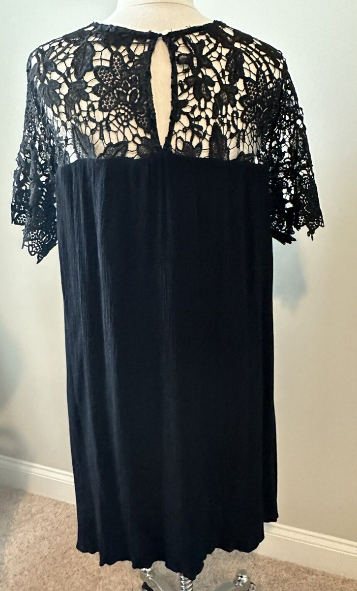 white lace sleeveless dress Off White Eyelet Lace Sleeveless Maxi Dress main image 1