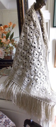 CHALE CROCHET MAIN CREATION S RAISONNIER FRANCE MOSAIQUE sur commande*** - Picture 3 of 7