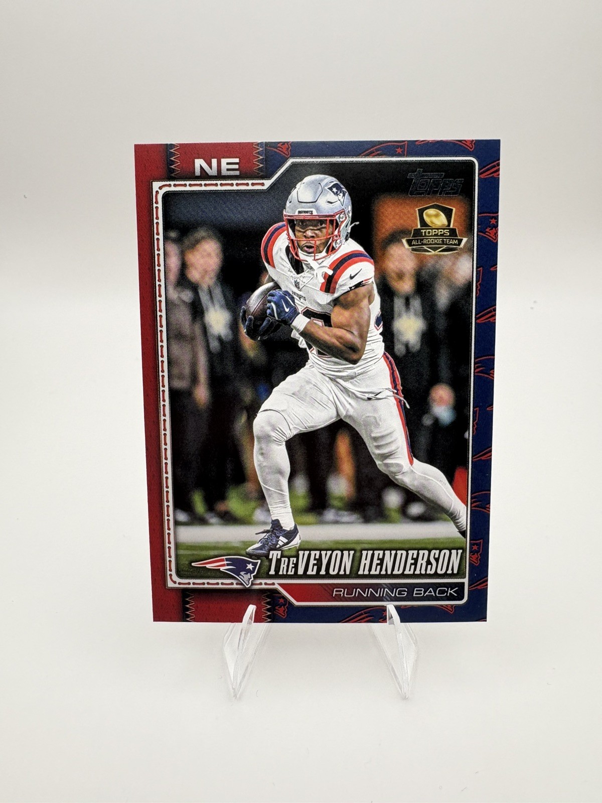 Topps 2026 Flagship TreVeyon Henderson Team Border SSP #135 Patriots