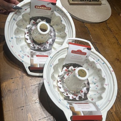 The Bakeshop Gingerbread Non-stick Silicon Bundt Cake Mold Set Of 2 NEW!!