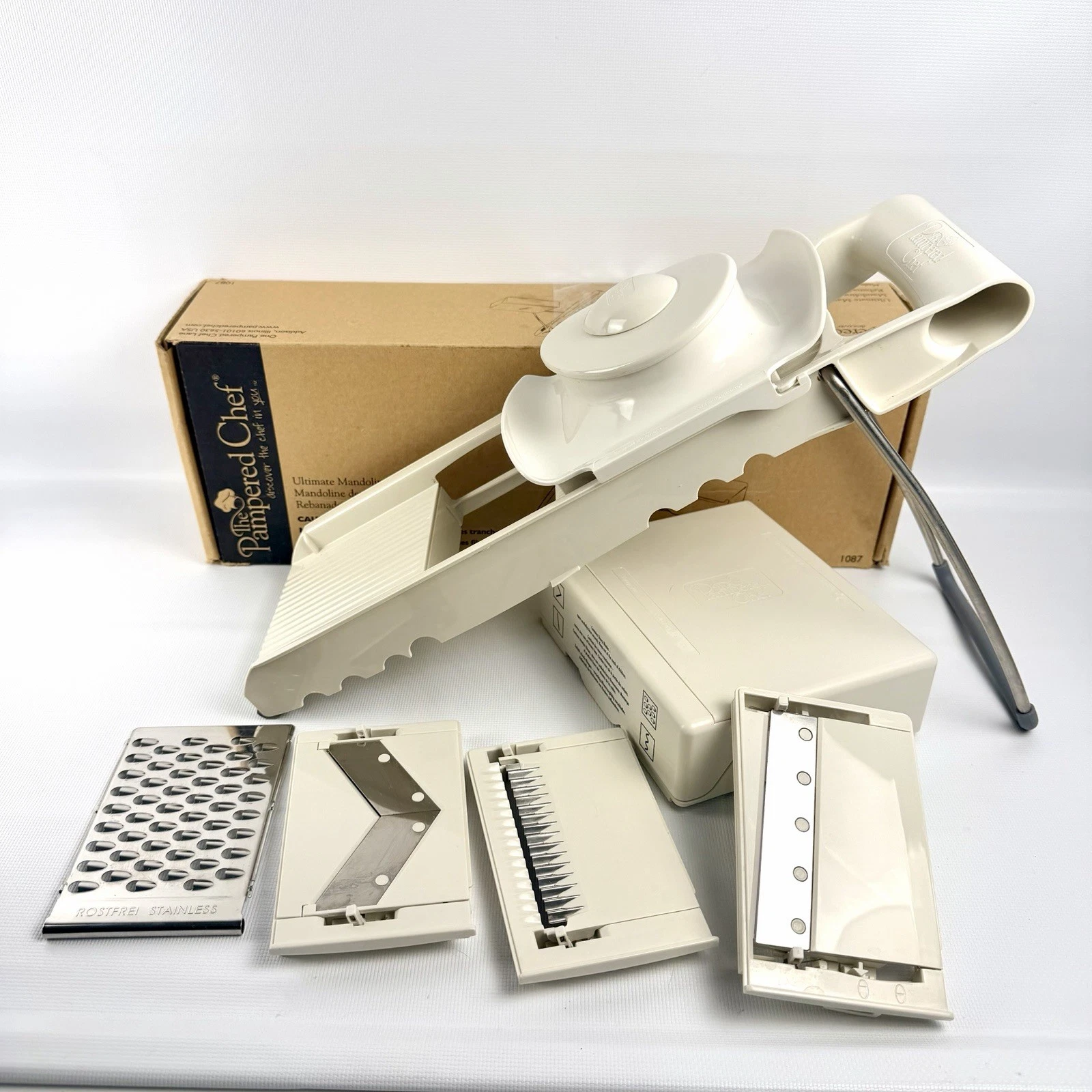 The Pampered Chef Ultimate Mandoline 1087 Vtg Kitchen Vegetable Food Slicer
Opens in a new window