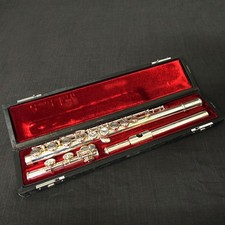  Used Yamaha YFL-511 Flute with Silver Body Instrument from Japan