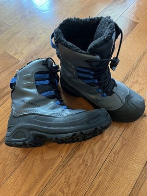 Columbia Bugaboot Celsius Snow Boot Kids Size 5 Gray/Blue.Black