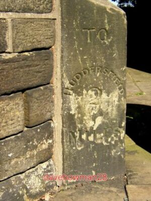 FOTO MEILENSTEIN LIDGET STREET LINDLEY DIESER STEIN LIEGT AM FUSSE DES LINDLEY CLOC
