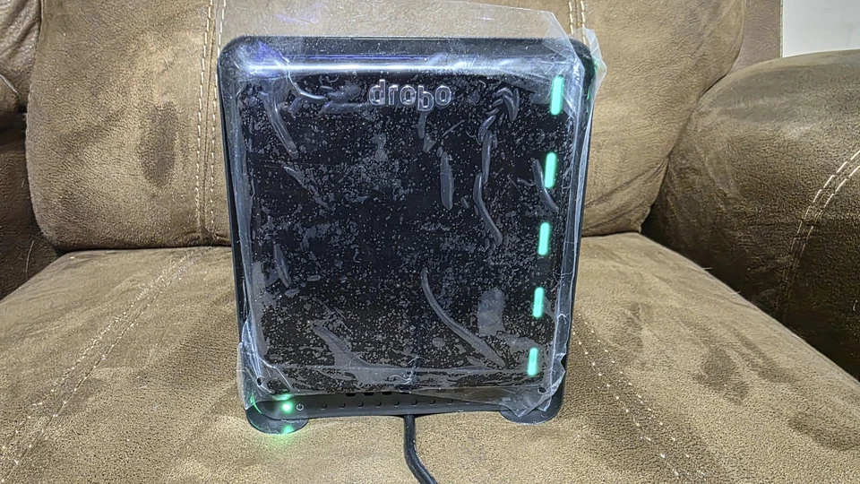 Drobo DRDS4A 5 Bay External Drive - 5N - Basically New - 5 x 8TB HGST Enterprise - Image 4 of 4