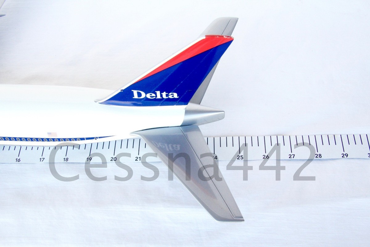 PACMIN Boeing 777-200 DELTA Air Lines 1:100 Scale
