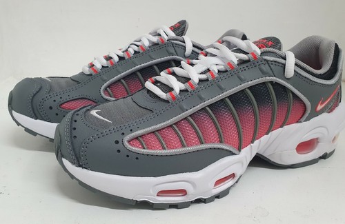 nike tailwind iv pink