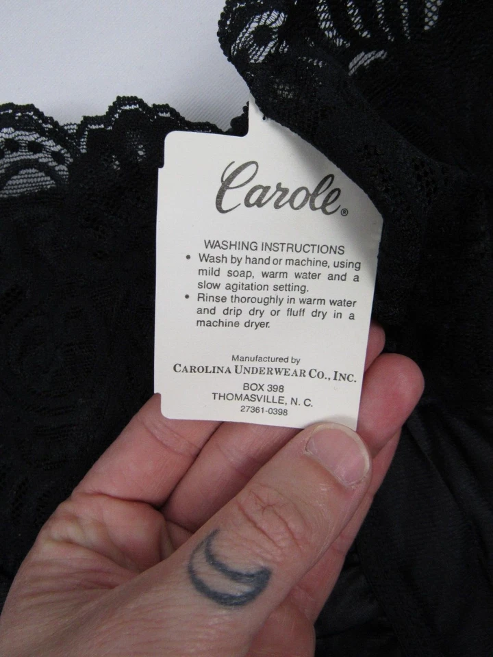 Новые винтажные трусики Carole Flattering Fit упаковка 2 шт. - черные кружевные с бантиками - размер 5 - Изображение 4 из 4