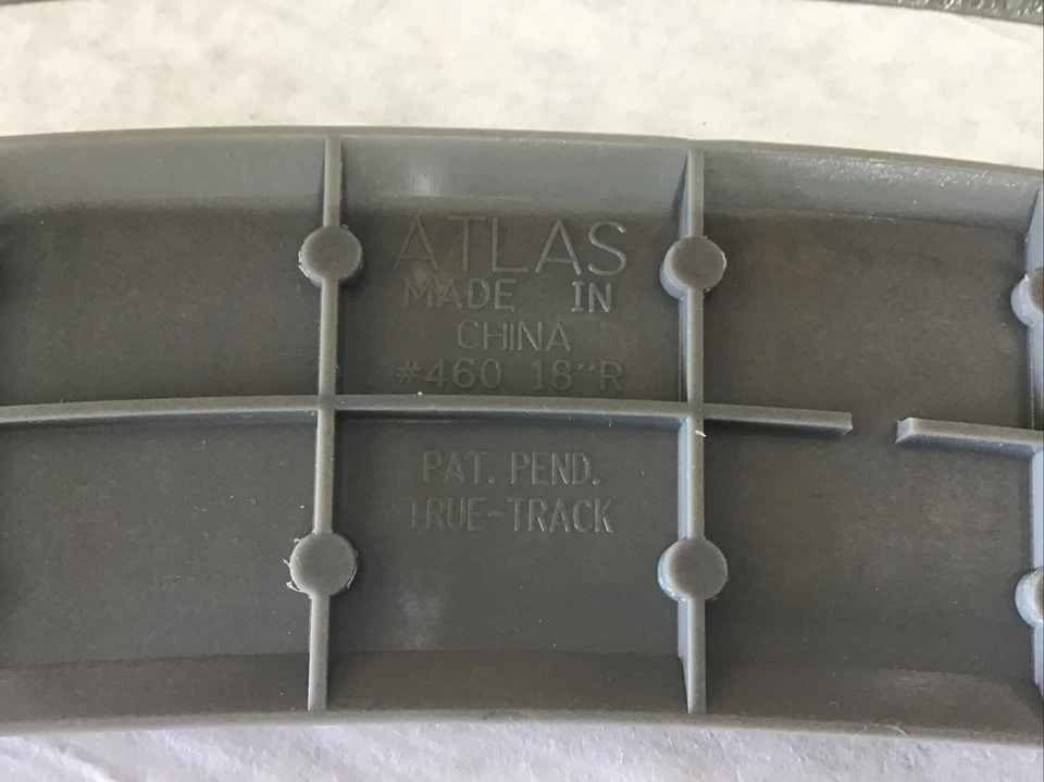 16-ATLAS Code 83 True Track 18 Radius CURVED TRACK Gray Roadbed Brown Ties - Image 4 of 4