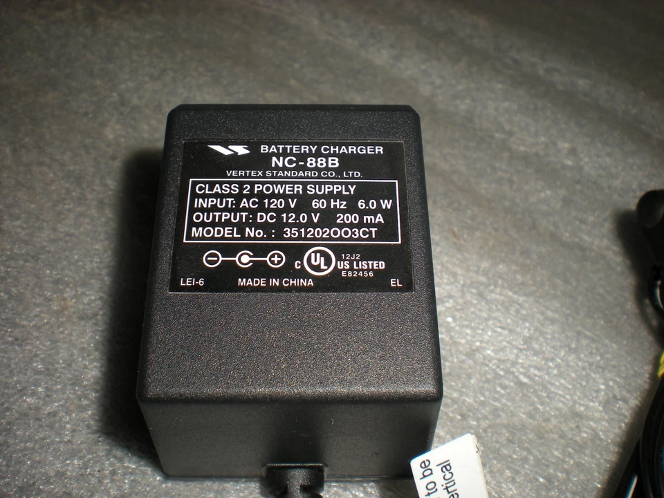 Адаптер питания Vertex Standard NC-88B 351202OO3CT для зарядного устройства док-станции CD-38 - Изображение 2 из 4