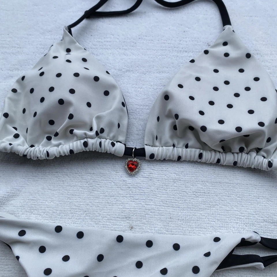 Tanga reversible de bikini a lunares blanco y negro pequeño a S/M; dije de estrás Foto 3 de 4