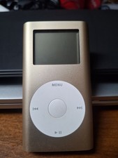 Apple iPod Shuffle 1GB Gold A1051 1984