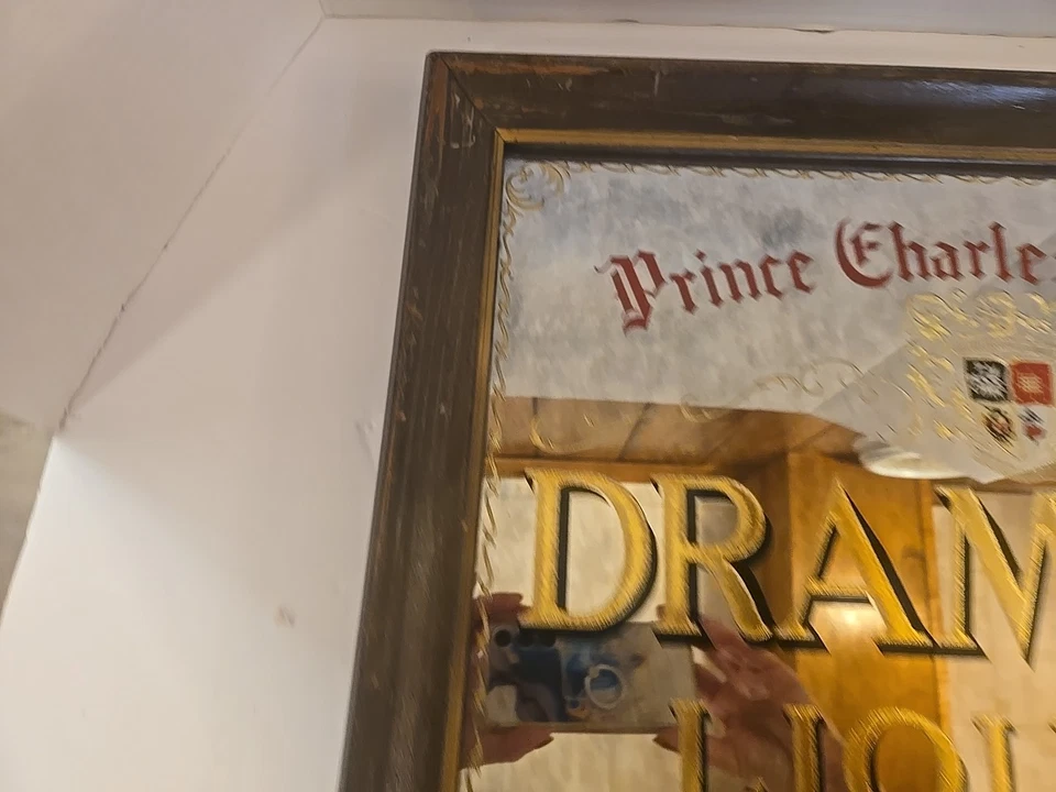 Placa espelhada bar vintage Prince Charles Edward's Drambuie licor feita na Escócia - Imagem 3 de 4