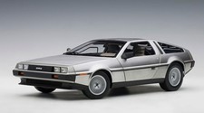 AUTOart DeLorean DMC-12 1:18 Satin Finish Signature