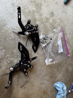 CNC RACING REAR SETS ADJUSTABLE FOR APRILIA RSV4 - TUONO