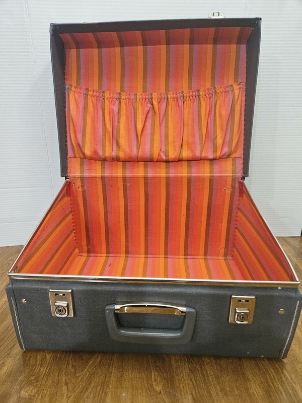 Viking Husqvarna 6000 6010 6020 6030  Sewing Machine Storage Carry Case No Keys