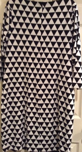Laura Ashley Black White Triangle Ponte Modest Shift Dress Woman’s Size US 16 - Picture 3 of 5