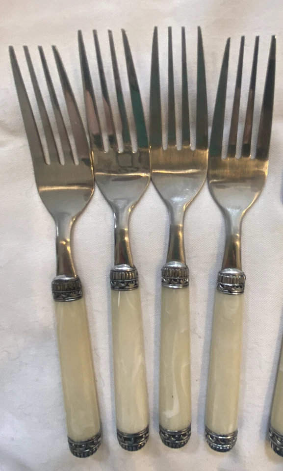 Manijas de plástico Hampton Silversmiths de acero inoxidable perla blanca 13 piezas Foto 2 de 4