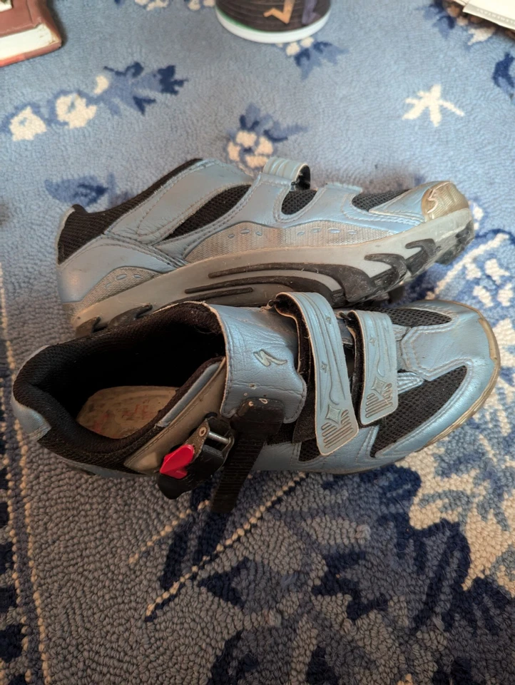 ZAPATOS DE CICLISMO SIDI BICICLETA DE CARRETERA PARA MUJER EE. UU. 7,5, PARA LOOK, SPD, CAMPY, MÁS Foto 2 de 3