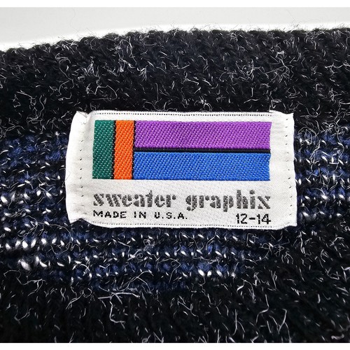 Vintage Sweater Graphix Boy's Size 12-14 Black, Blue, and White Sweater - Picture 3 of 5