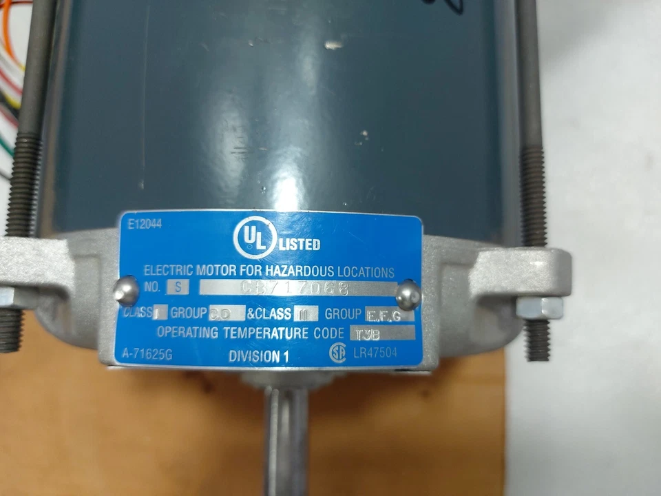 Motor eléctrico Marathon Electric LQM 56C17G15527A P 115/208-230 CB717068 Foto 3 de 4