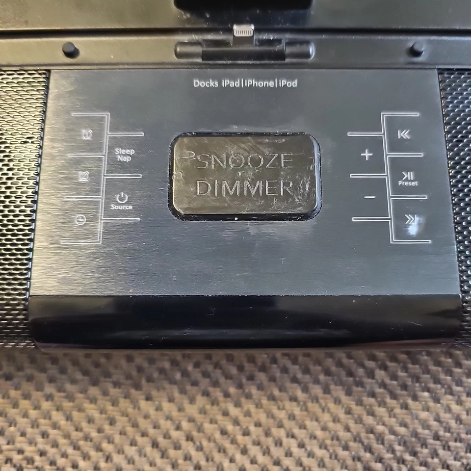 Lightning Dock Clock Radio and USB Port Power Cord With Manual. Works - Image 3 of 4