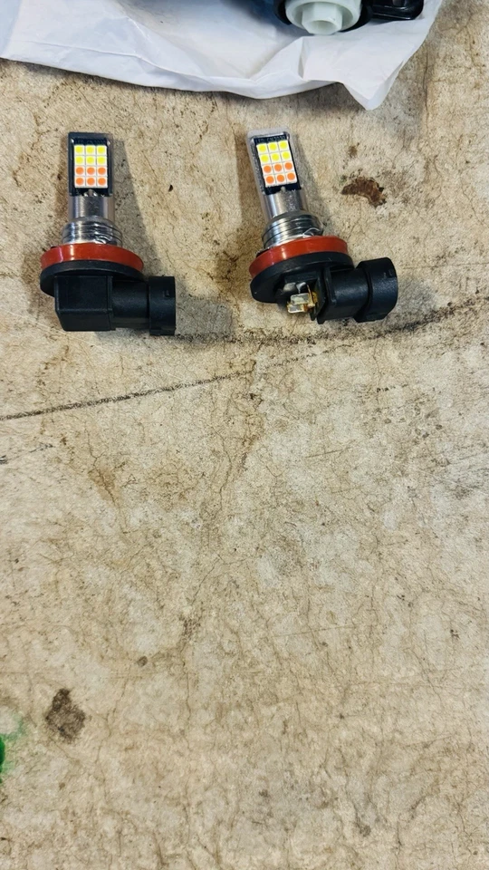 Carcasa luz antiniebla izquierda y derecha Honda Civic OEM 11ª generación. Foto 3 de 3