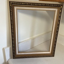 VTG Ornate decorative Off White w/Gold  Burlap Frame. 15 X 18  Fits 13.5 X11  