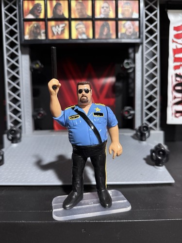 WWE WWF Hasbro The Big Boss Man Series 1 Vintage W...