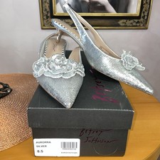 Betsey Johnson Aurorra Kitten Heels Silver Sequin Pointed Toe Slingback Sz 8