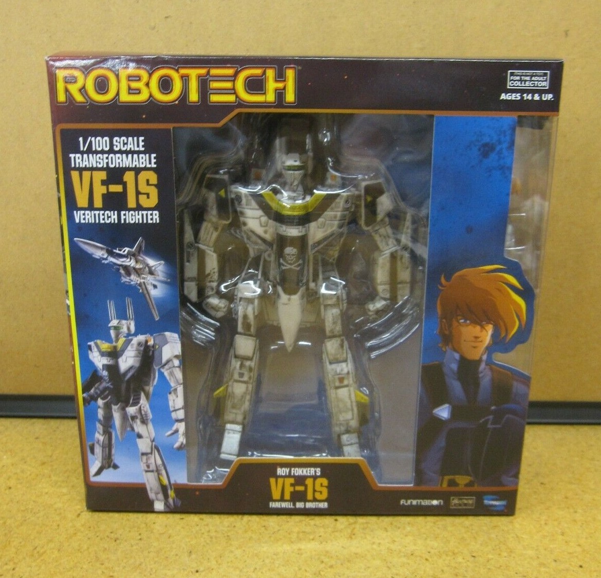 ROBOTECH 1/100 Scale VF-1S Veritech Fighter + Roy Fokker Figure