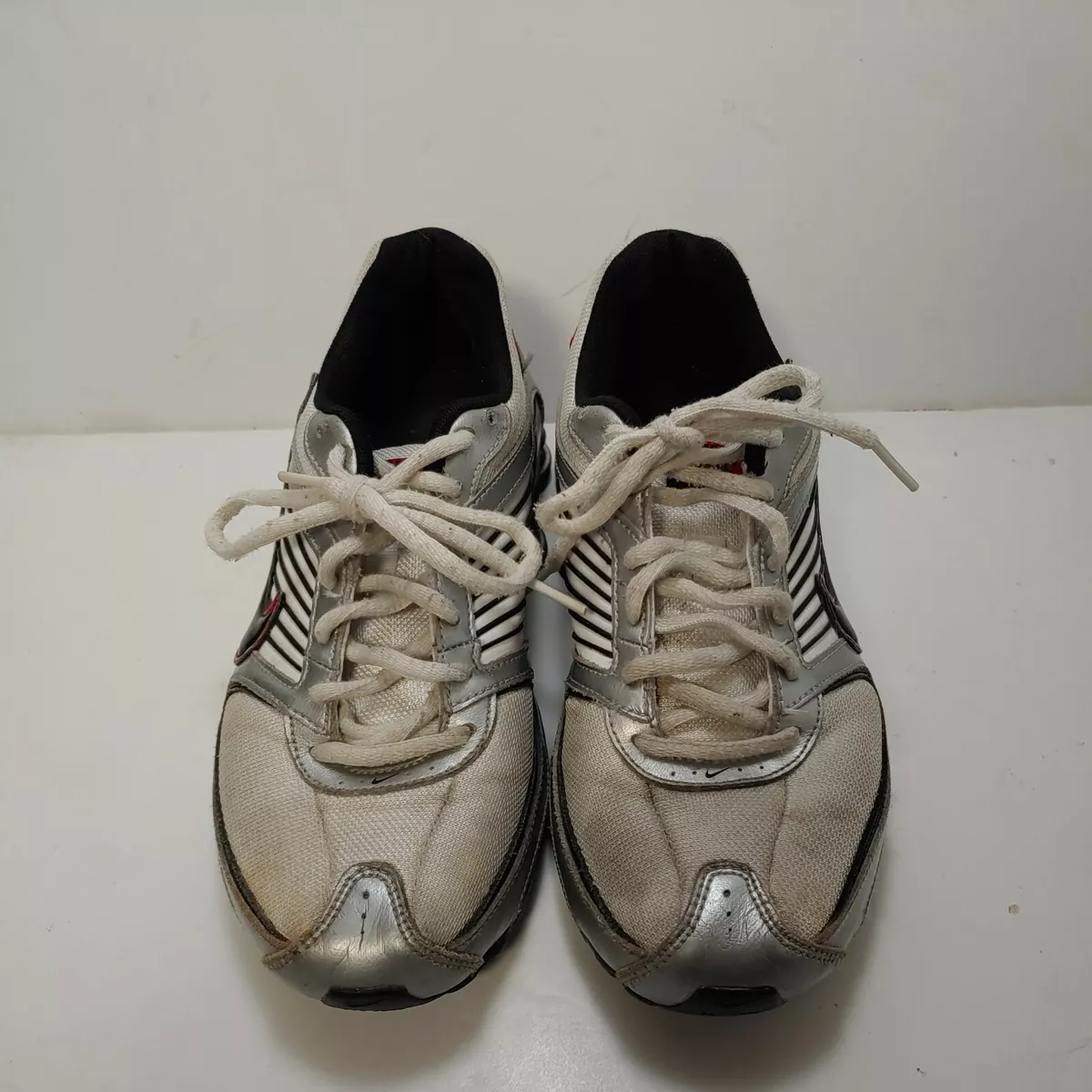 Inside shop nike shox