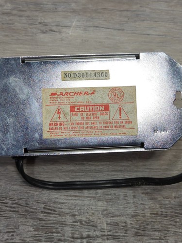 Mint Radio Shack 20dB Signal Amplifier UHF VHF FM 15-1113B 117 VAC 60Hz 3.6W #5B - Picture 3 of 5
