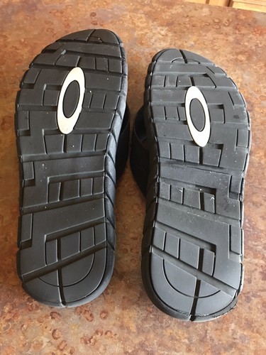 Oakley Men's Size 13 Operative Sandals 2.0 Blackout 13477-02E Flip Flop Slides - Picture 5 of 6