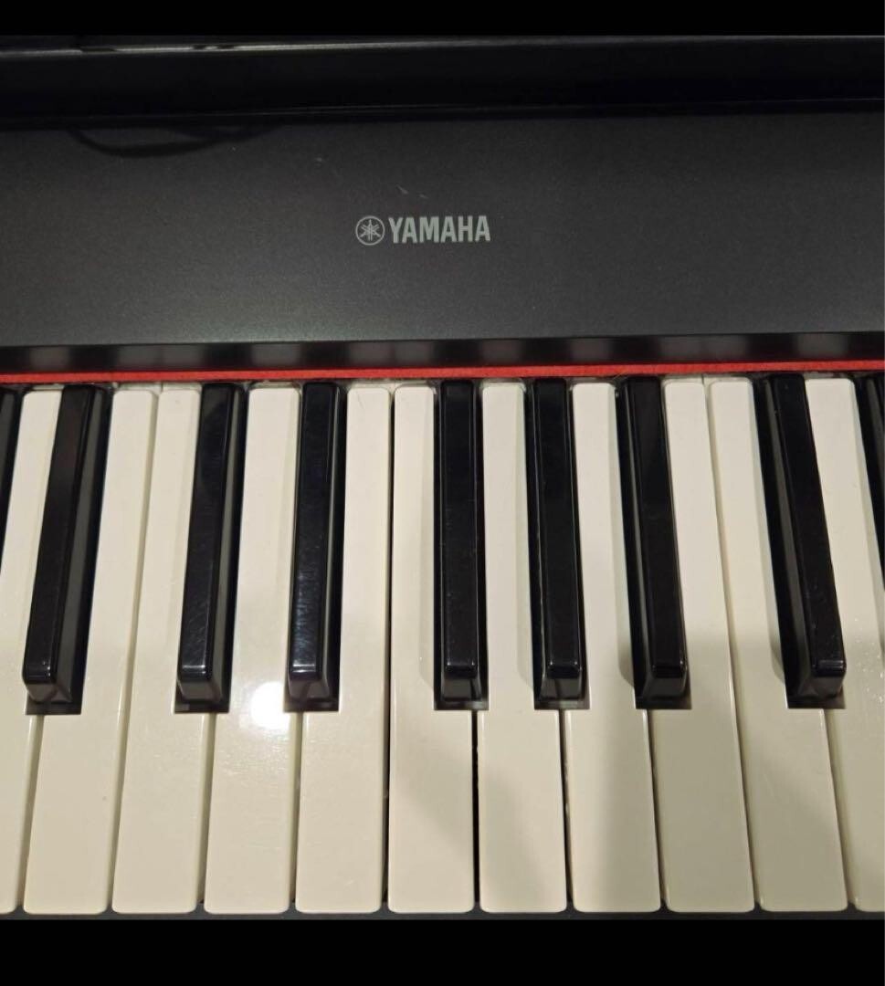YAMAHA Piaggero NP-31 76-Key Electronic piano Keyboard w