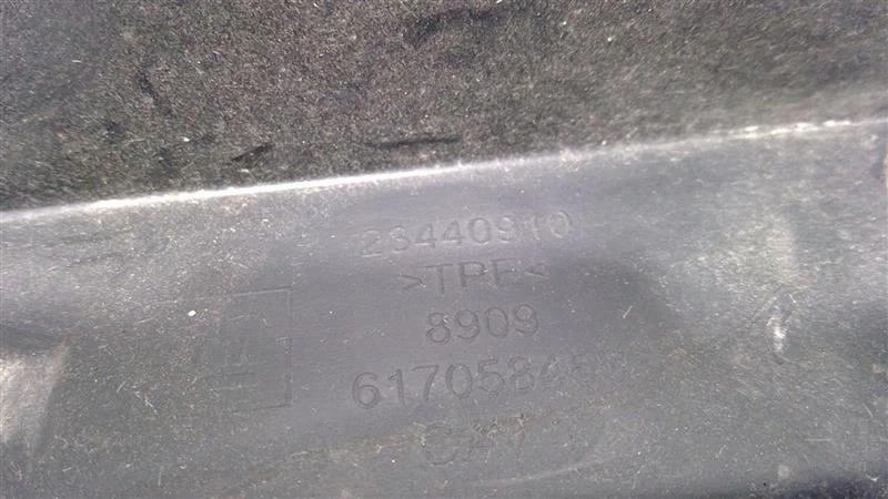 Chevrolet Traverse 2020 compartimento delantero protector guardabarros cubierta lateral izquierda 23440910 Foto 3 de 4