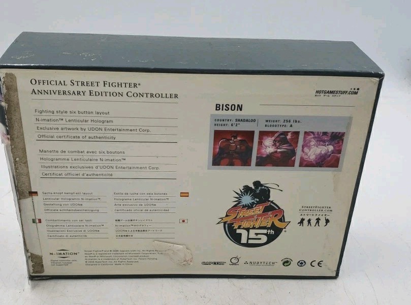 Street Fighter Anniversary Edition XBOX Controller - NubyTech M. Bison Open Box.