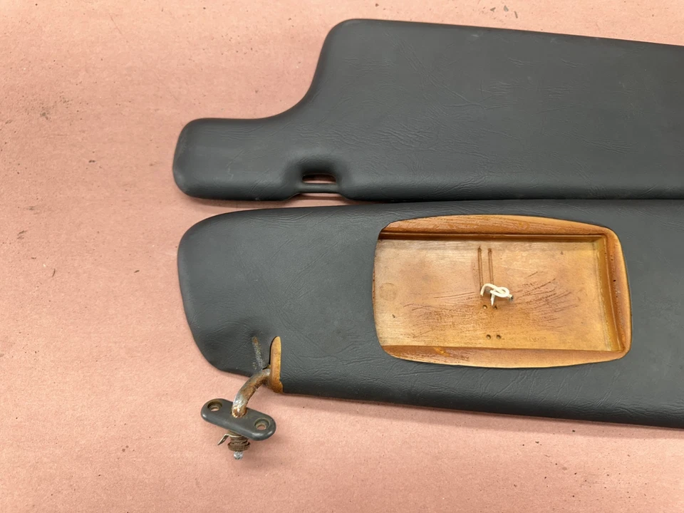 Par de parasol interior de cuero negro OEM #83255 BMW E24 633CSI M6 635CSI Foto 4 de 4