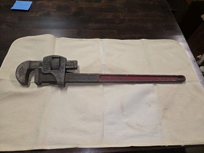 Vintage Stillson Walworth  24'' Heavy Duty Pipe Wrench