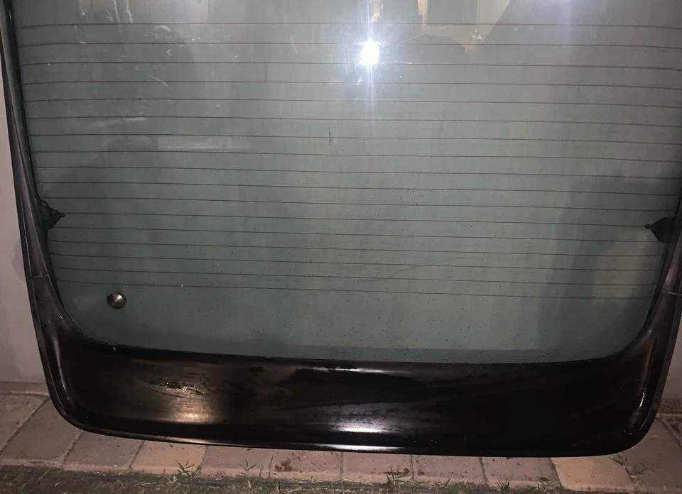 Porsche 944 Turbo S2 - Escotilla trasera de cristal Foto 2 de 3