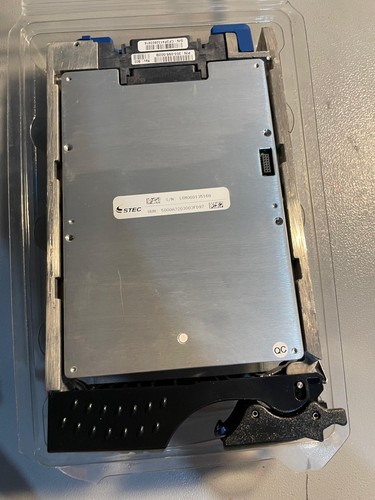sTec ZeusIOPS 200GB SAS SSD EMC51-02001-223U / Z16IFE3D-200/520UCT - EMC - Picture 2 of 3