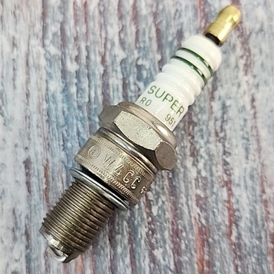 4pcs Bosch Spark Plugs Super W4CC Fits Porsche Jaguar Copper M14x1.25 0.70mm Gap