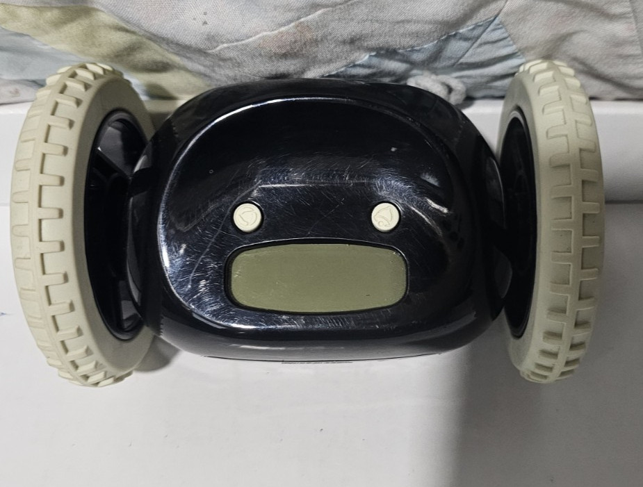 CLOCKY Alarm Clock for Heavy Sleepers on Wheels, Run Away CLOCK