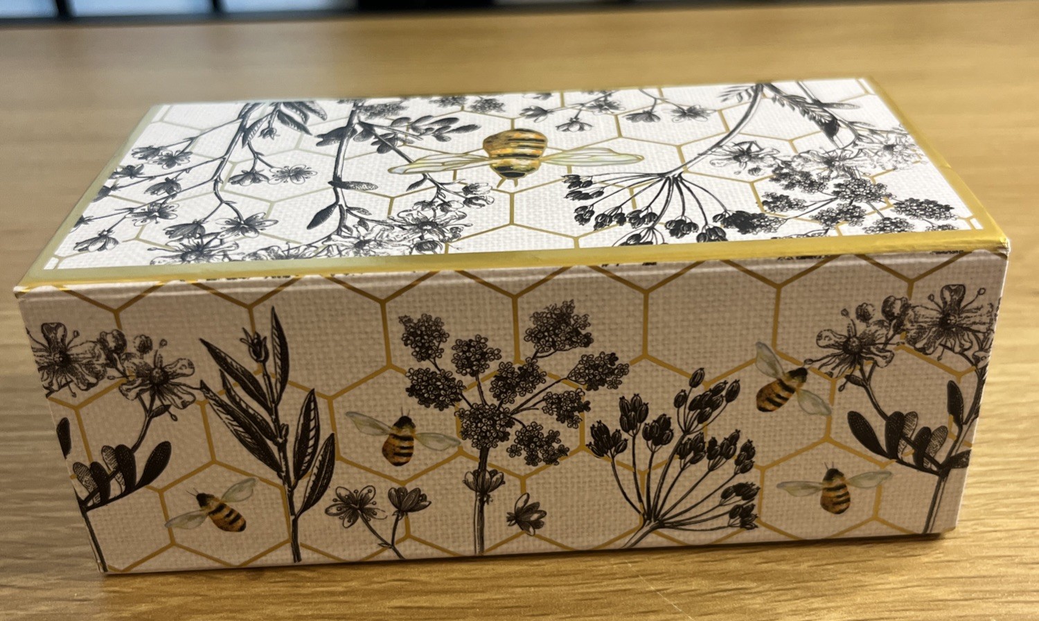 PUNCH STUDIO BEE THE GIFTED LINE MUSIC BOX WITH VERBENA SOAP BAR BEETHOVEN 4oz