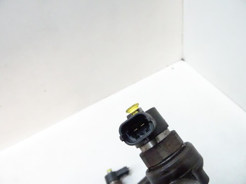 INJECTOR BRANDSTOF Opel Astra H (L48) 97363812 - Afbeelding 2 van 5