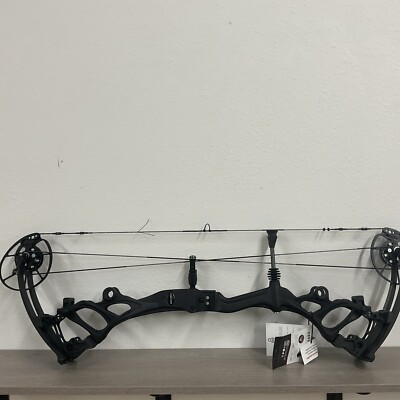 Bowtech Carbon One X Black 70#
