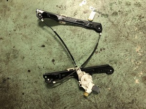 BMW 1er E87 5-Türer Fensterheber inkl. Motor elektrisch rechts vorne 7138466
