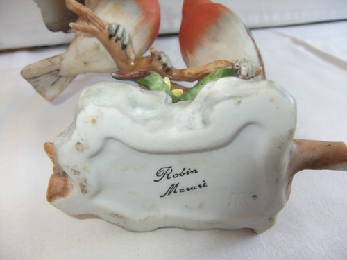 Vintage Maruri Bisque Porcelain Bird Figurines Blackbird, Thrush, Sparrow, Robin - Picture 20 of 20