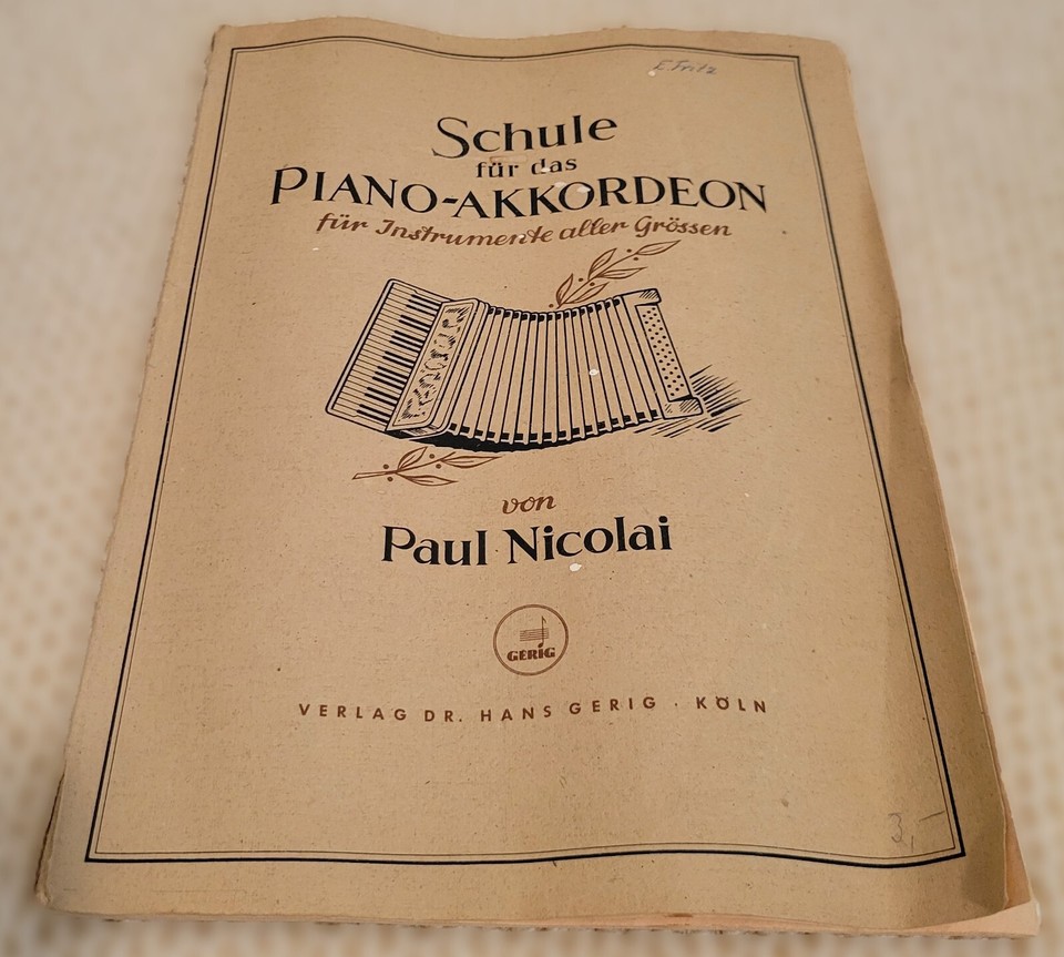 Hohner Student IVM 1950s vintage piano accordion; worn, but mostly